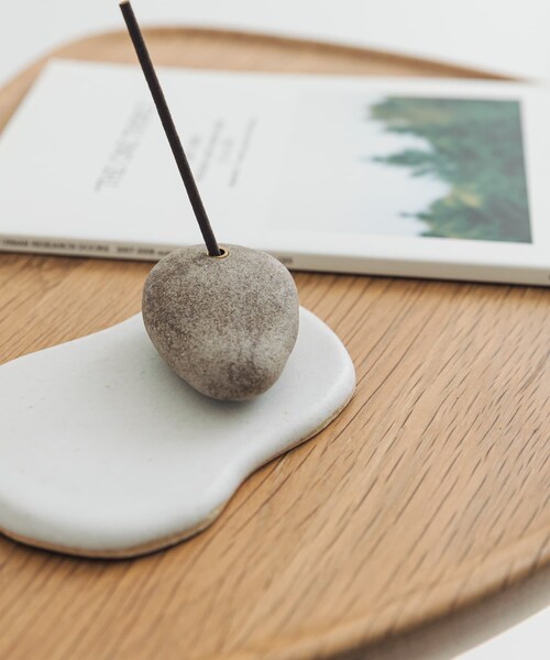 URBAN RESEARCH DOORS（アーバンリサーチドアーズ）の「noun　Clay Incense holder（インテリア雑貨・メンズ・アイボリー/グレー・-）」の2枚目の写真