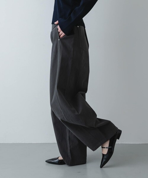 SENSE OF PLACE by URBAN RESEARCH（センスオブプレイスバイアーバンリサーチ）の「バレルレッグチノパンツ（チノパンツ・レディース・IVORY/Y.BEIGE/CHARCOAL・S/M/L）」の17枚目の写真