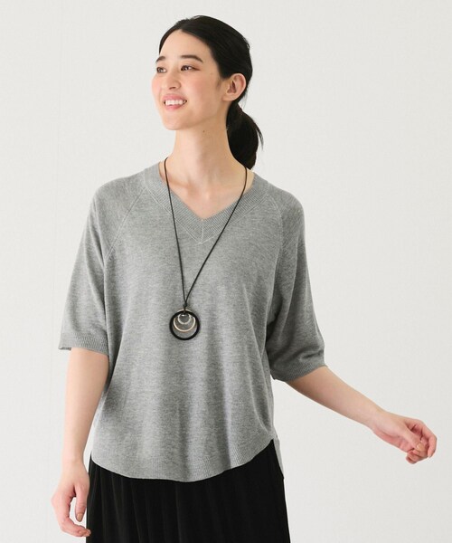 Jayro（ジャイロ）の「Ｖネック5分袖ニットトップス　　（ニット/セーター・レディース・グレー/ベージュ/モスグリーン/ネイビー/ブルー/ピンク/イエロー・F）」の16枚目の写真