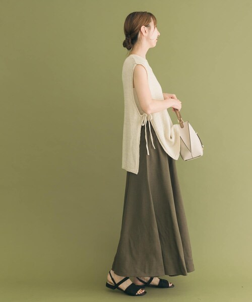 ITEMS URBANRESEARCH（アイテムズ アーバンリサーチ）の「テープヤーンニットベスト（ベスト・レディース・OFF/NVY/L.KHK・FREE）」の10枚目の写真