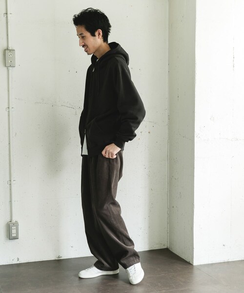URBAN RESEARCH DOORS(アーバンリサーチドアーズ)の「『UR TECH』ピグメントダイ裏起毛ZIPパーカー(パーカー・メンズ・GRAY/BLACK・M/L)」の10枚目の写真