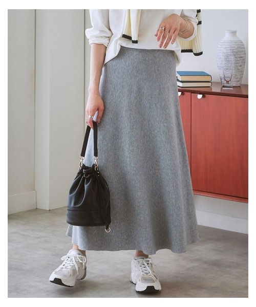 nissen（ニッセン）の「【ふんわりモチモチ素材】ミディー丈ニットフレアスカート（スカート・レディース・黒/杢グレー/モカベージュ/ネイビー・S/M/L/LL/3L/4L/5L/6L）」の8枚目の写真