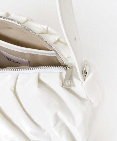 URBAN RESEARCH（アーバンリサーチ）の「ALICE MARTHA　ERINPADDING（ショルダーバッグ・レディース・WHITE/BEIGE・-）」の5枚目の写真
