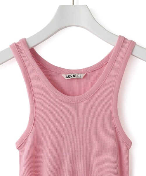 ADAM ET ROPE'(アダムエロペ)の「【J'aDoRe限定】【AURALEE(オーラリー)】WOOL SILK SOFT RIB TANK(タンクトップ・レディース・ピンク/ブラック・1)」の5枚目の写真
