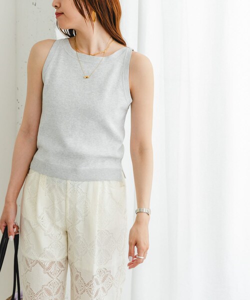 URBAN RESEARCH ROSSO（アーバンリサーチロッソ）の「F by ROSSO　ウォッシャブルミラノリブアメスリニット（ニット/セーター・レディース・BLACK/L/GRAY/BROWN/NAVY×OW・FREE）」の13枚目の写真