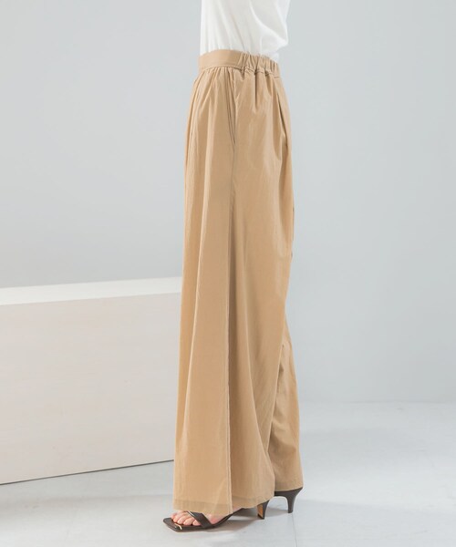 URBAN RESEARCH ROSSO（アーバンリサーチロッソ）の「ライトタックイージーワイドパンツ（その他パンツ・レディース・BEIGE/DARKNAVY・Free）」の10枚目の写真