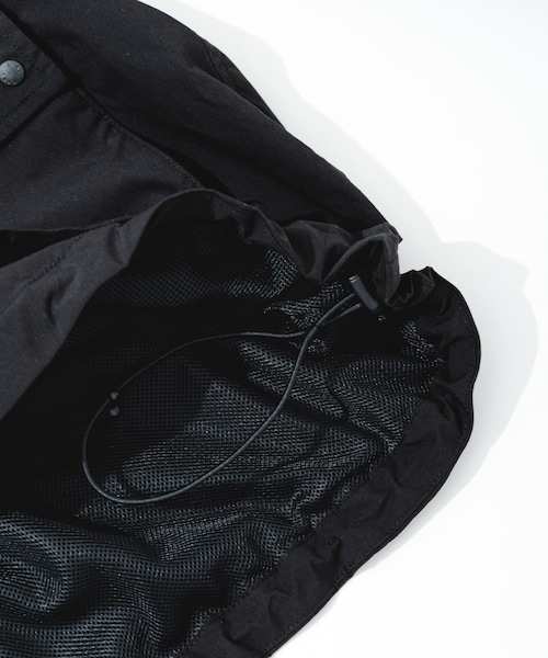 UR TECH』MoLightプルオーバー