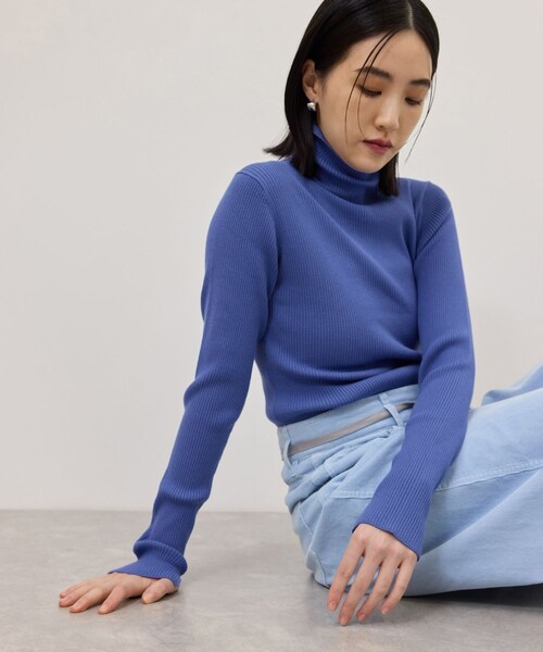 ADAM ET ROPE'(アダムエロペ)の「【WEB限定】・【定番】エコベロRIBタートル(ニット/セーター・レディース・ブラック/オフホワイト/ダークブラウン/ブルー系/レッド・F)」の21枚目の写真