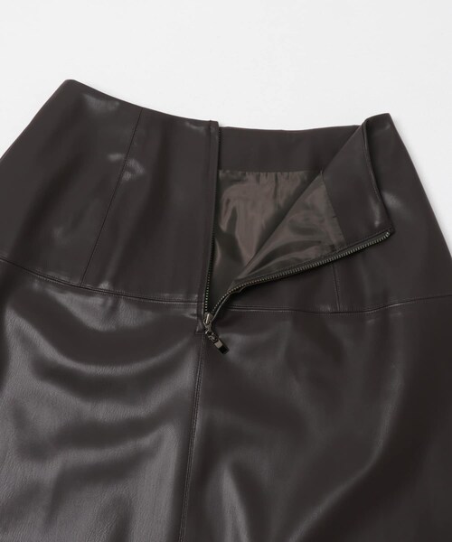 URBAN RESEARCH ROSSO（アーバンリサーチロッソ）の「バックジップフレアスカート（スカート・レディース・LIGHTGRAY/MOCHA/DARKBROWN・36/38）」の21枚目の写真