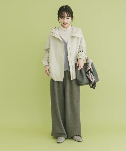 ITEMS URBANRESEARCH（アイテムズ アーバンリサーチ）の「『イージーケア』撥水マウンテンパーカー（マウンテンパーカー・レディース・K.BEG/BLK/ECRU・Free）」の12枚目の写真