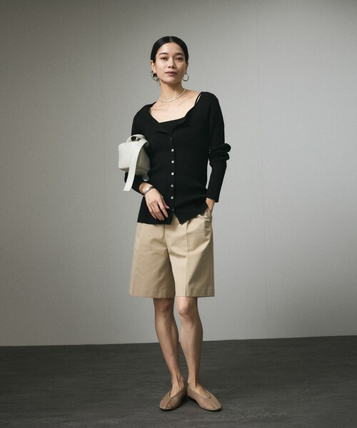 ADAM ET ROPE'(アダムエロペ)の「【セットアップ対応】キュプラコットンリブクロスキャミソール(キャミソール・レディース・ブラック/グレー/オフホワイト・F)」の7枚目の写真