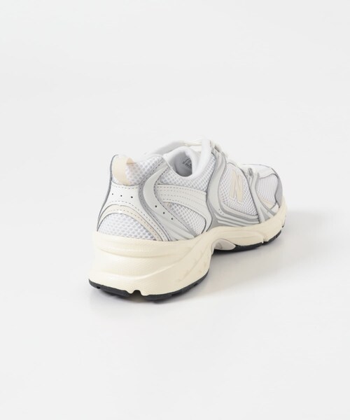 URBAN RESEARCH DOORS（アーバンリサーチドアーズ）の「NEW BALANCE　U530ESB（スニーカー・メンズ・SILVER・26/26.5/27/27.5/28/28.5/29）」の5枚目の写真