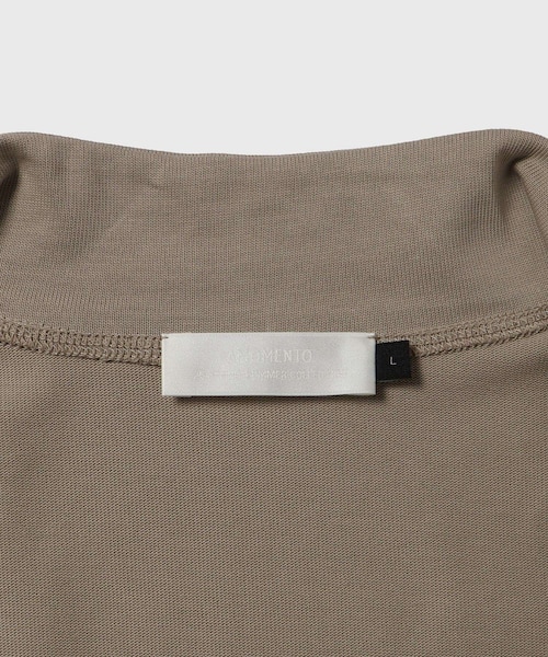 ADAM ET ROPE'(アダムエロペ)の「【AMOMENTO/アモーメント】SLIM FIT POCKET JUMPER(ブルゾン・メンズ・ブラック/ベージュ・L/M)」の14枚目の写真