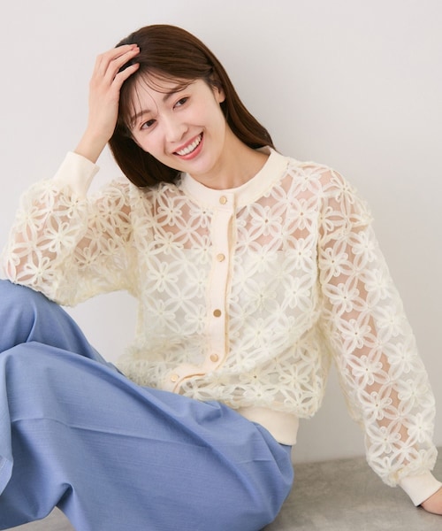 Jayro(ジャイロ)の「フラワー刺繍シアーブルゾン(ブルゾン・レディース・ブラック/ホワイト/ホワイト系・F)」の2枚目の写真