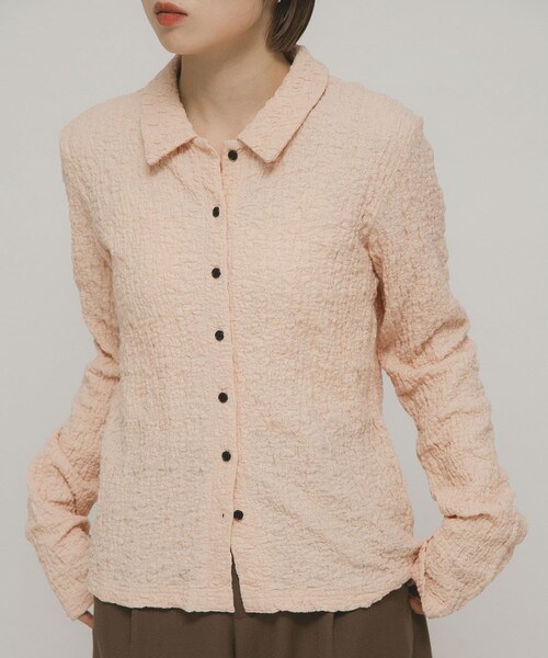 KBF（ケイビーエフ）の「ポコポコジャガードシャツ（シャツ/ブラウス・レディース・IVORY/PINK/BLACK・One）」の3枚目の写真