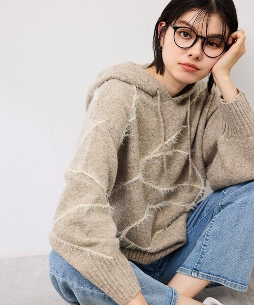 ROPE' PICNIC(ロペピクニック)の「コードリンキングニットフーディ(パーカー・レディース・チャコール/ベージュ・F)」の17枚目の写真