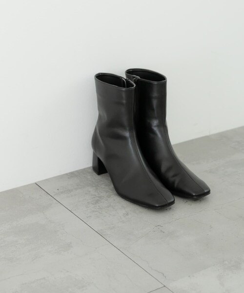 URBAN RESEARCH（アーバンリサーチ）の「『MADE IN JAPAN』スクエアトゥブーツ（ブーツ・レディース・IVORY/BLACK/BROWN・36/37/38）」の2枚目の写真