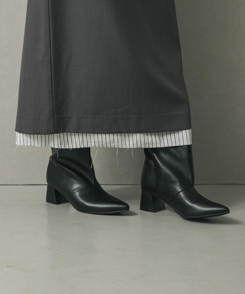 SENSE OF PLACE by URBAN RESEARCH(センスオブプレイスバイアーバンリサーチ)の「ワイドシャフトミドルブーツ(ブーツ・レディース・BLACK/BEIGE・S/M/L)」の5枚目の写真