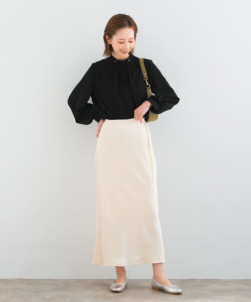 URBAN RESEARCH ROSSO（アーバンリサーチロッソ）の「リップルサテンスカート（スカート・レディース・ivory/emerald・36/38）」の6枚目の写真