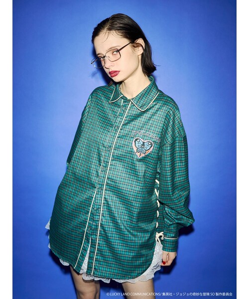 jouetie（ジュエティ）の「【アニメ『ジョジョの奇妙な冒険 ストーンオーシャン』×jouetie】BIGシャツ（シャツ/ブラウス・レディース・アイボリー/ブラック/ブルー/ミックス・M）」の4枚目の写真