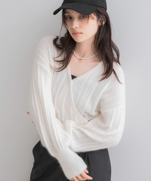 URBAN RESEARCH ROSSO（アーバンリサーチロッソ）の「『一部WEB限定カラー』ランダムリブカシュクールニット（ニット/セーター・レディース・OFF WHITE/COFFEE/BLUE GRAY/RED・Free）」の8枚目の写真
