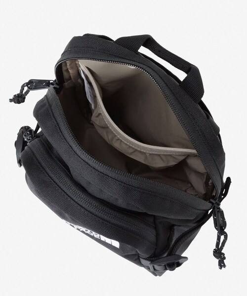 URBAN RESEARCH Sonny Label（アーバンリサーチサニーレーベル）の「THE NORTH FACE　BOULDER MINI SHOULDER（ショルダーバッグ・メンズ・ブラック/アイボリー・One）」の10枚目の写真