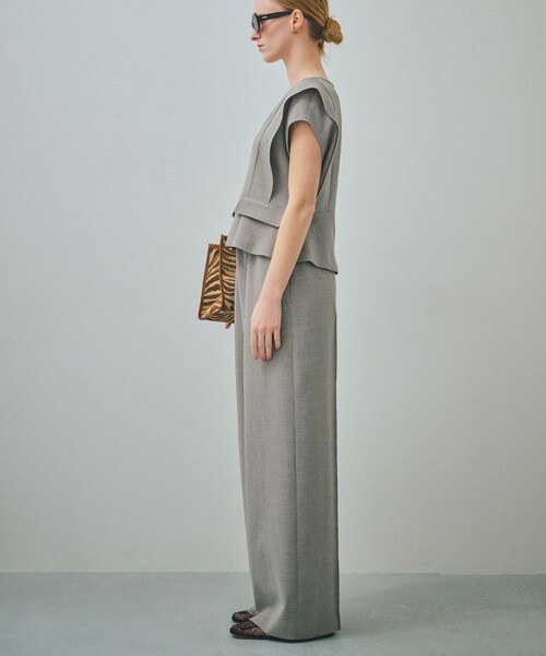 ROPE'（ロペ）の「【一部店舗限定】【REALM（レルム）】V-NECK BLOUSE｜セットアップブラウス　26SS（シャツ/ブラウス・レディース・グレー・38）」の20枚目の写真