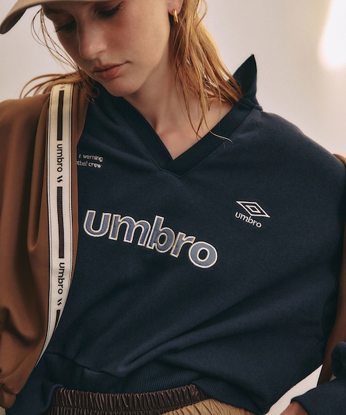 VIS（ビス）の「【umbro】VIS別注ユニフォームスウェット（スウェット・レディース・ライトグレー/オフホワイト/ネイビー・F）」の3枚目の写真