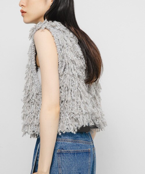 KBF(ケイビーエフ)の「ループニットベスト(ベスト・レディース・BEIGE/BROWN/CHARCOAL/GRAY・one)」の10枚目の写真