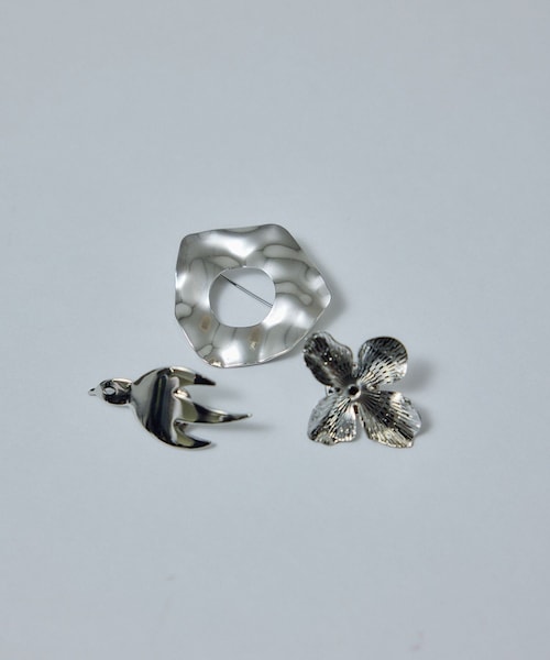 ADAM ET ROPE'（アダムエロペ）の「【LY（エルワイ）】Pins sets / ブローチセット（ブローチ/コサージュ・レディース・シルバー・F）」の16枚目の写真