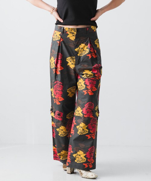 URBAN RESEARCH(アーバンリサーチ)の「COGNOMEN W.FANTASISTA FLOWER PANTS(その他パンツ・レディース・ORANGE/CHARCOAL・S/M)」の1枚目の写真