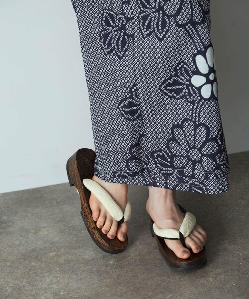 SENSE OF PLACE by URBAN RESEARCH（センスオブプレイスバイアーバンリサーチ）の「下駄（その他シューズ・レディース・IVORY/OFF WHITE/YELLOW/NAVY/BLACK/L.PINK・one）」の14枚目の写真