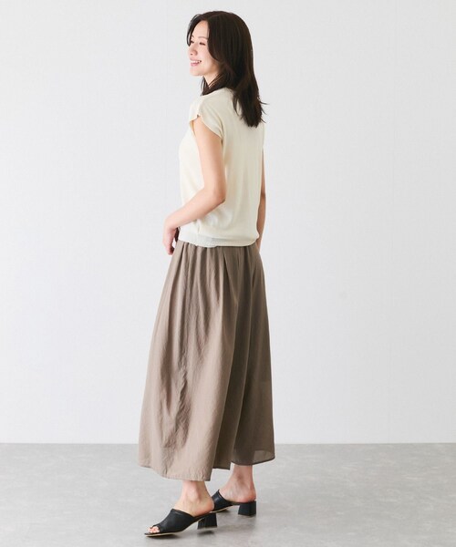 Jayro（ジャイロ）の「Vネックフレンチ袖ニット（ニット/セーター・レディース・ブラック/グレー/ベージュ/グリーン/ブルー/サックス/レッド/カラシ/オレンジ・F）」の20枚目の写真