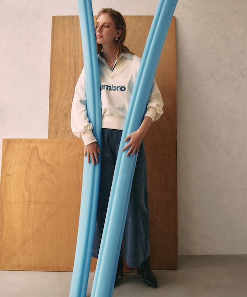 VIS（ビス）の「【umbro】VIS別注ユニフォームスウェット（スウェット・レディース・ライトグレー/オフホワイト/ネイビー・F）」の5枚目の写真