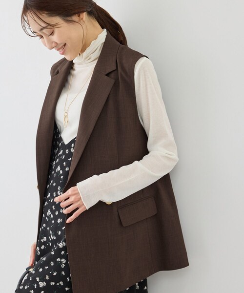 ROPE' PICNIC(ロペピクニック)の「カナパ スリーブレスジレ/セットアップ対応・UV・抗菌防臭・接触冷感(ベスト・レディース・グレー/ダークブラウン/ベージュ/ネイビー・F)」の22枚目の写真