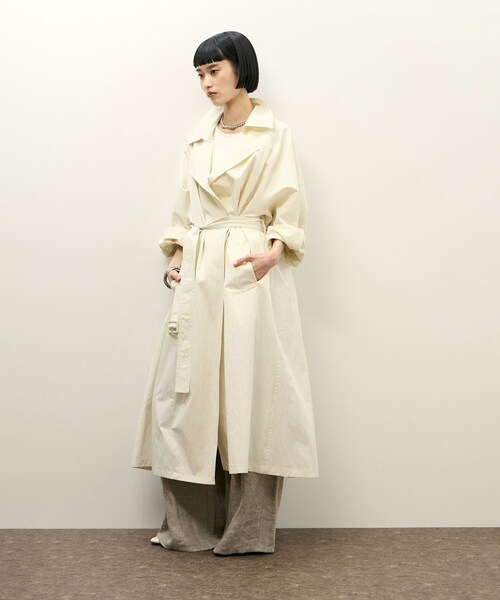 ADAM ET ROPE'（アダムエロペ）の「リラックスライトトレンチコート（トレンチコート・レディース・オフホワイト/ベージュ・36/38）」の12枚目の写真