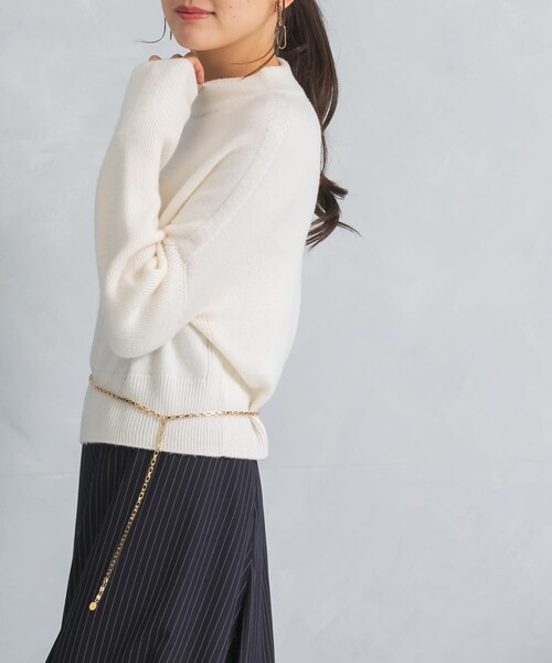 URBAN RESEARCH ROSSO（アーバンリサーチロッソ）の「ショートハイネックホールニット（ニット/セーター・レディース・black/off/red・FREE）」の8枚目の写真