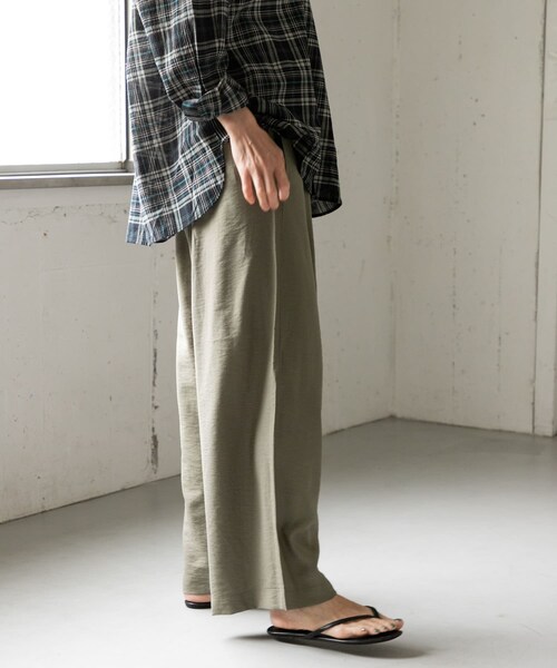 URBAN RESEARCH DOORS(アーバンリサーチドアーズ)の「FORK&SPOON レーヨンナイロンツイルイージーパンツ(その他パンツ・レディース・CHARCOAL/REDBROWN/KHAKI・1/2)」の18枚目の写真