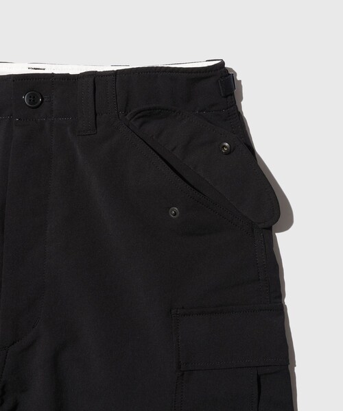 ADAM ET ROPE'(アダムエロペ)の「【nanamica/ナナミカ】ALPHADRY Field Cargo Pants(カーゴパンツ・メンズ・ブラック・32/34)」の6枚目の写真