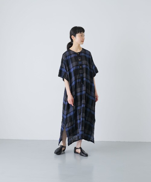 かぐれ（カグレ）の「Vlas Blomme　RAYON COTTON SHIRRING ONE-PIECE（ワンピース・レディース・BLUE・Free）」の7枚目の写真