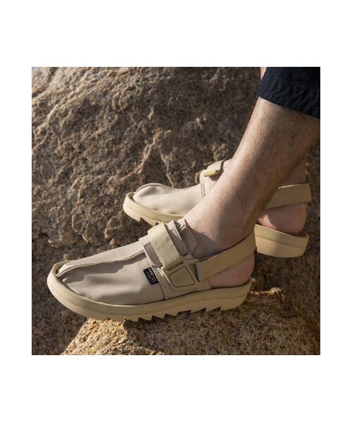 Reebok（リーボック）の「ビートニック サンダル / Beatnik