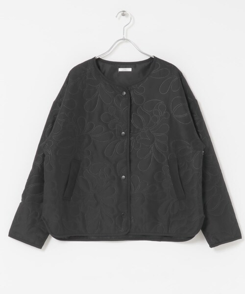 ITEMS URBANRESEARCH(アイテムズ アーバンリサーチ)の「ノーカラー中綿ブルゾン(ノーカラージャケット・レディース・BLK/BEG/BRN・FREE)」の12枚目の写真