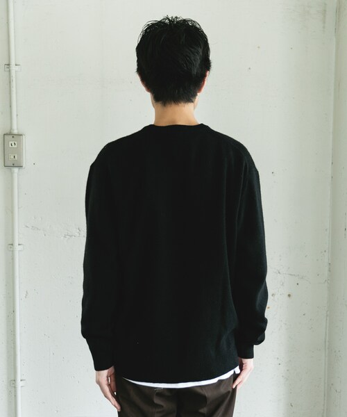 URBAN RESEARCH DOORS（アーバンリサーチドアーズ）の「ハミルトンウールクルーネックニット（ニット/セーター・メンズ・OFF/SAGE GREEN/MIX BROWN/BLACK・M/L/XL）」の20枚目の写真