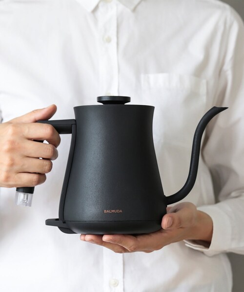 ADAM ET ROPE'（アダムエロペ）の「【BALMUDA / バルミューダ】The Pot［電気ケトル］（キッチン家電・レディース・ブラック/ホワイト・F）」の18枚目の写真
