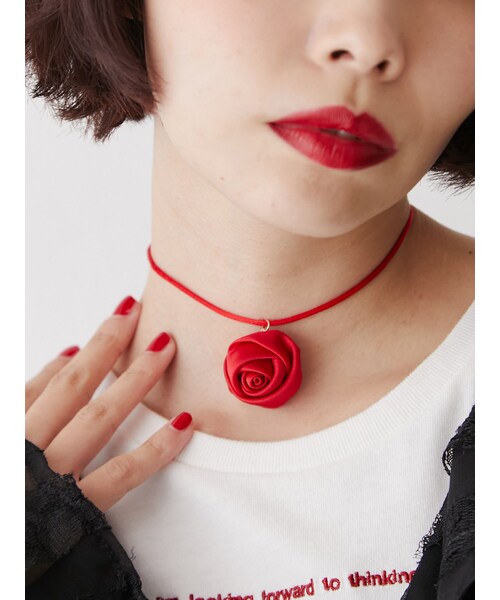 jouetie（ジュエティ）の「ローズリボンチョーカー（ネックレス・レディース・オフホワイト/ブラック/レッド・F）」の9枚目の写真