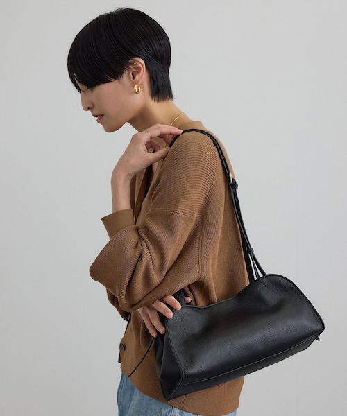 ADAM ET ROPE'(アダムエロペ)の「【W S(ドゥーブル)】ナチュラルレザーロングハンドルバッグ(ハンドバッグ・レディース・ブラック/ベージュ・F)」の4枚目の写真