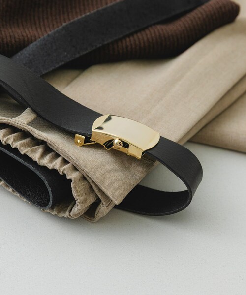 RODE SKO（ロデスコ）の「atelier brugge　ROLLER BUCKLE BELT（ベルト・レディース・BLACK/GREIGE/CHOCO・One）」の5枚目の写真