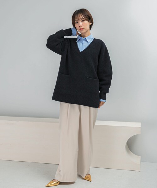 URBAN RESEARCH ROSSO（アーバンリサーチロッソ）の「アルパカ混カーブスリーブVネックプルオーバー（ニット/セーター・レディース・GRAY/PINK/NAVY・Free）」の18枚目の写真