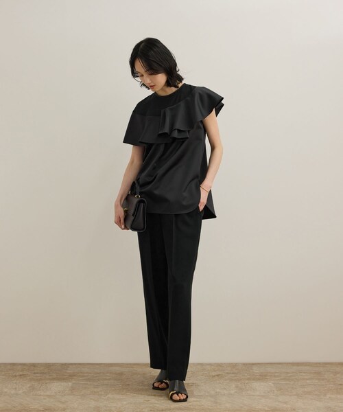 ROPE'(ロペ)の「サテンラッフルブラウス/洗える(シャツ/ブラウス・レディース・ブラック/オフホワイト・F)」の10枚目の写真