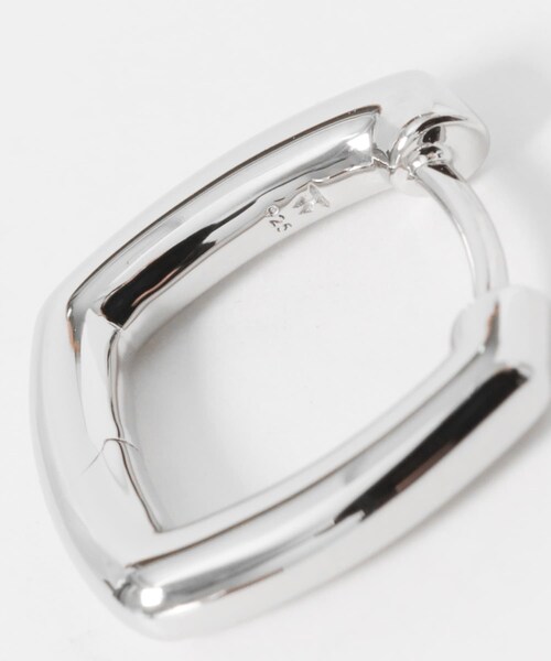 URBAN RESEARCH(アーバンリサーチ)の「TOM WOOD FRAME HOOPS SMALL(ピアス(両耳用)・レディース・SILVER・-)」の5枚目の写真